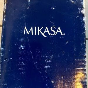 Mikasa dove toasting flutes